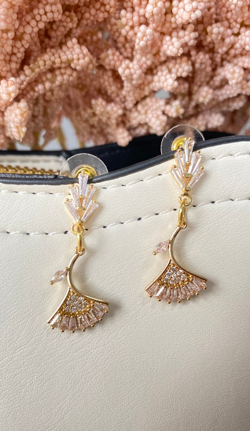 Cubic Zirconia with Gingko Leaf