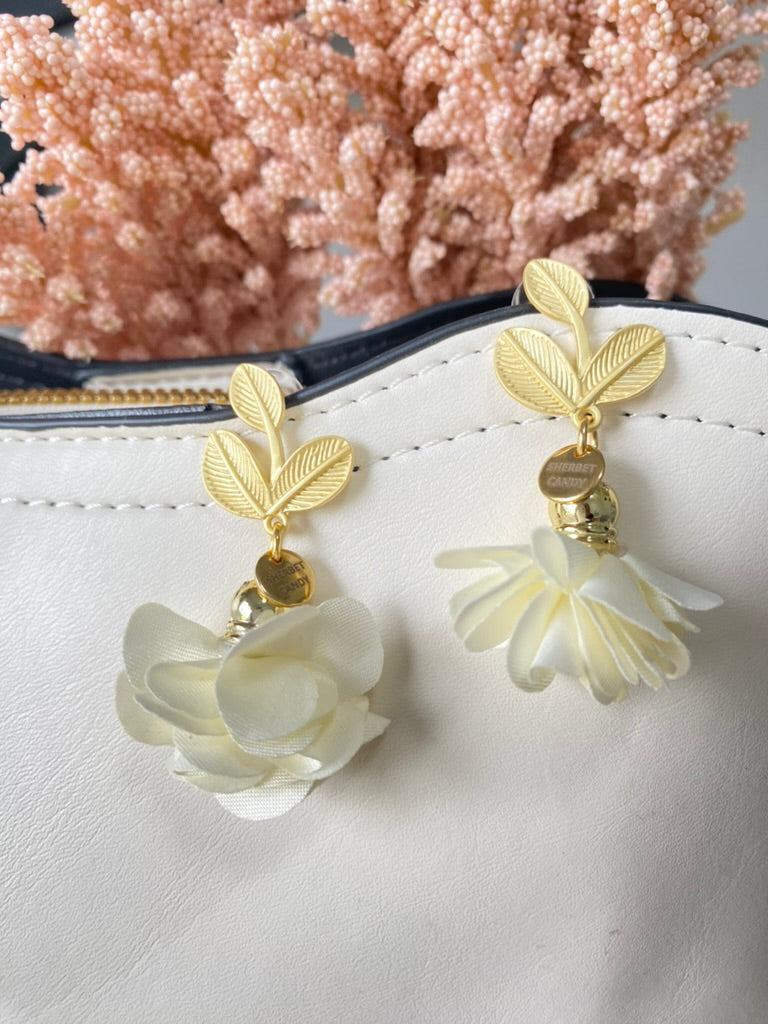 Cream Fabric Flower with Matte Gold Leaf Dangle