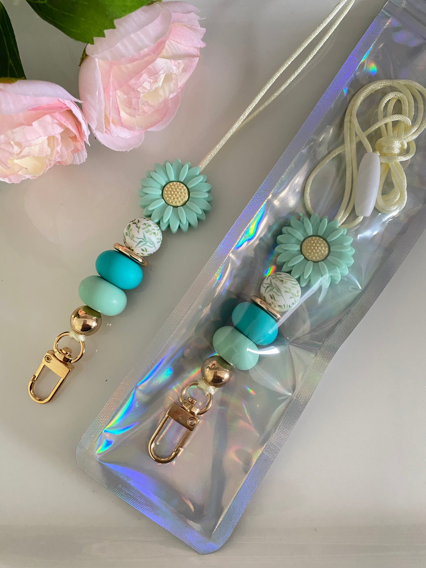 Green Daisy Beaded Lanyard