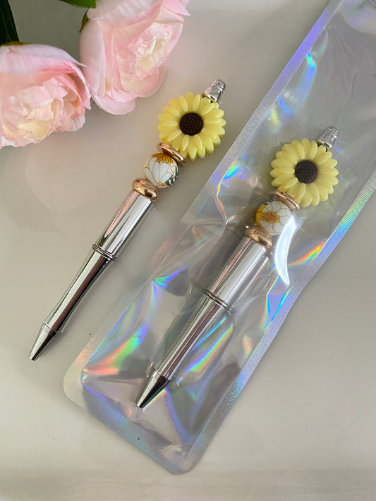 Yellow Daisy Beaded Pen