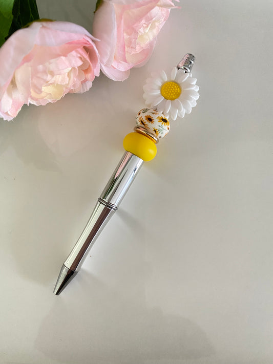 White Daisy Beaded Pen